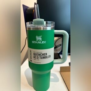 Stanley 40 oz Tumbler MEADOW GREEN NWT